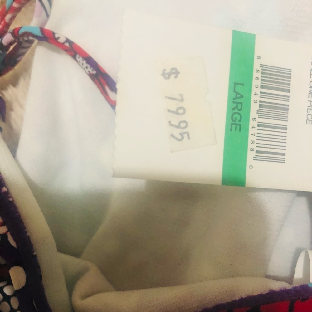 Beautiful One Piece swim suit - NEW | Size : L - Picture 3 of 5